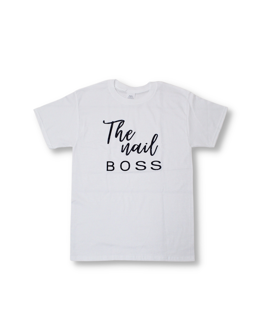 THE NAIL BOSS MERCH SHIRT - blanca & brillo negro